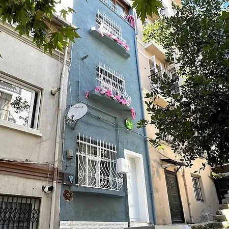 Apartment Comelivego Taksim K